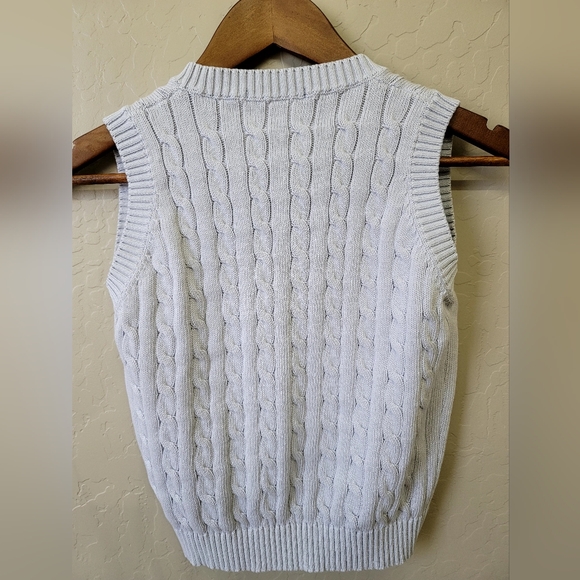 Brandy Melville Gray V-Neck Cable Knit Women's Sweater Vest - Picture 5 of 5